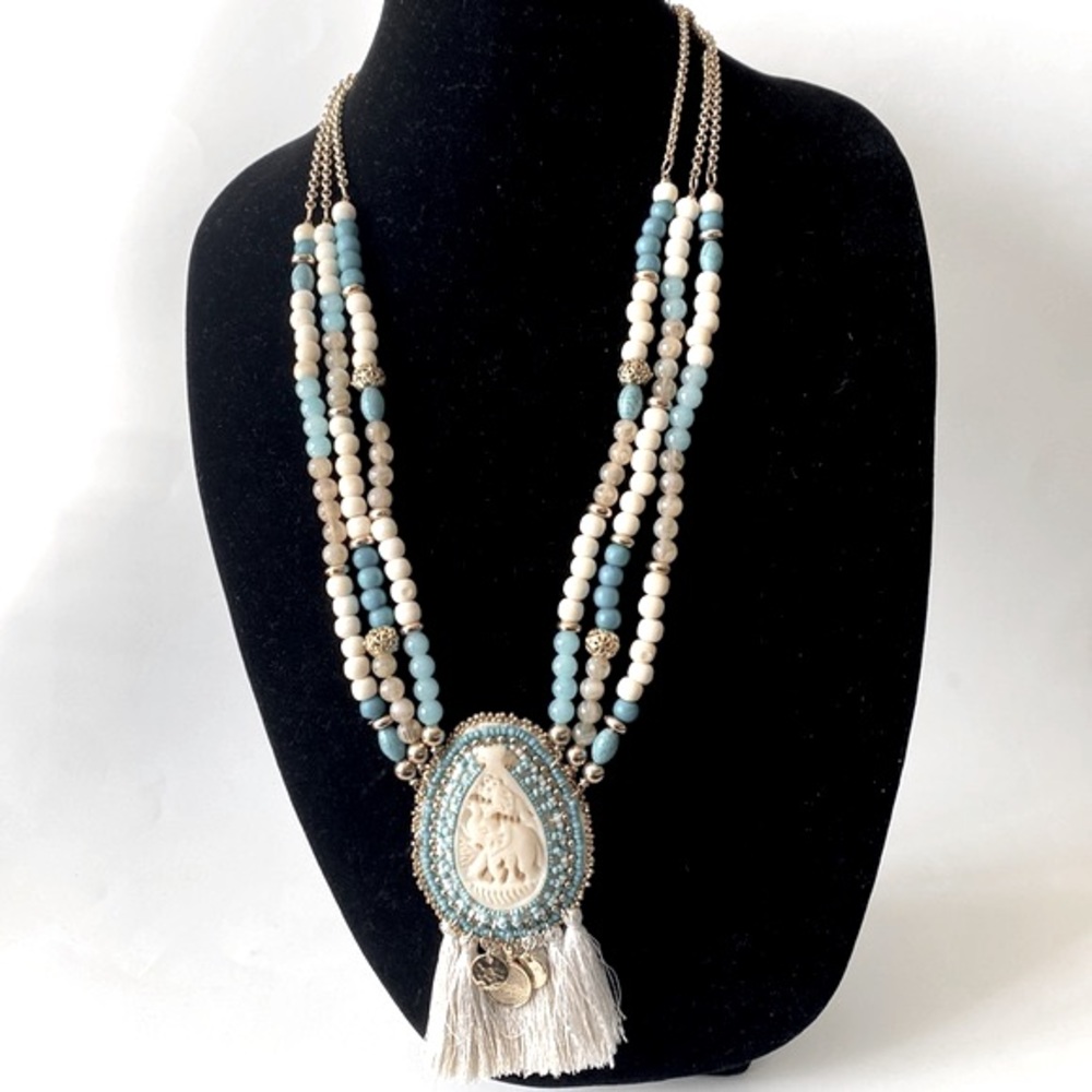 Chico’s Women’s Turquoise Neutral Elephant Pendent Necklace Adjustable Fringe